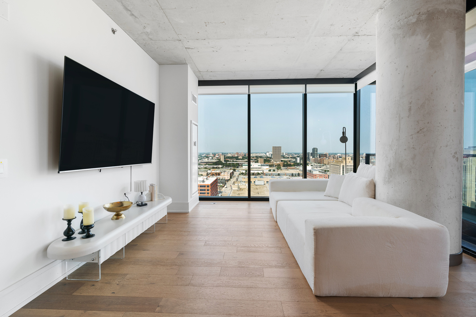 234 W Polk Street Unit: 2402