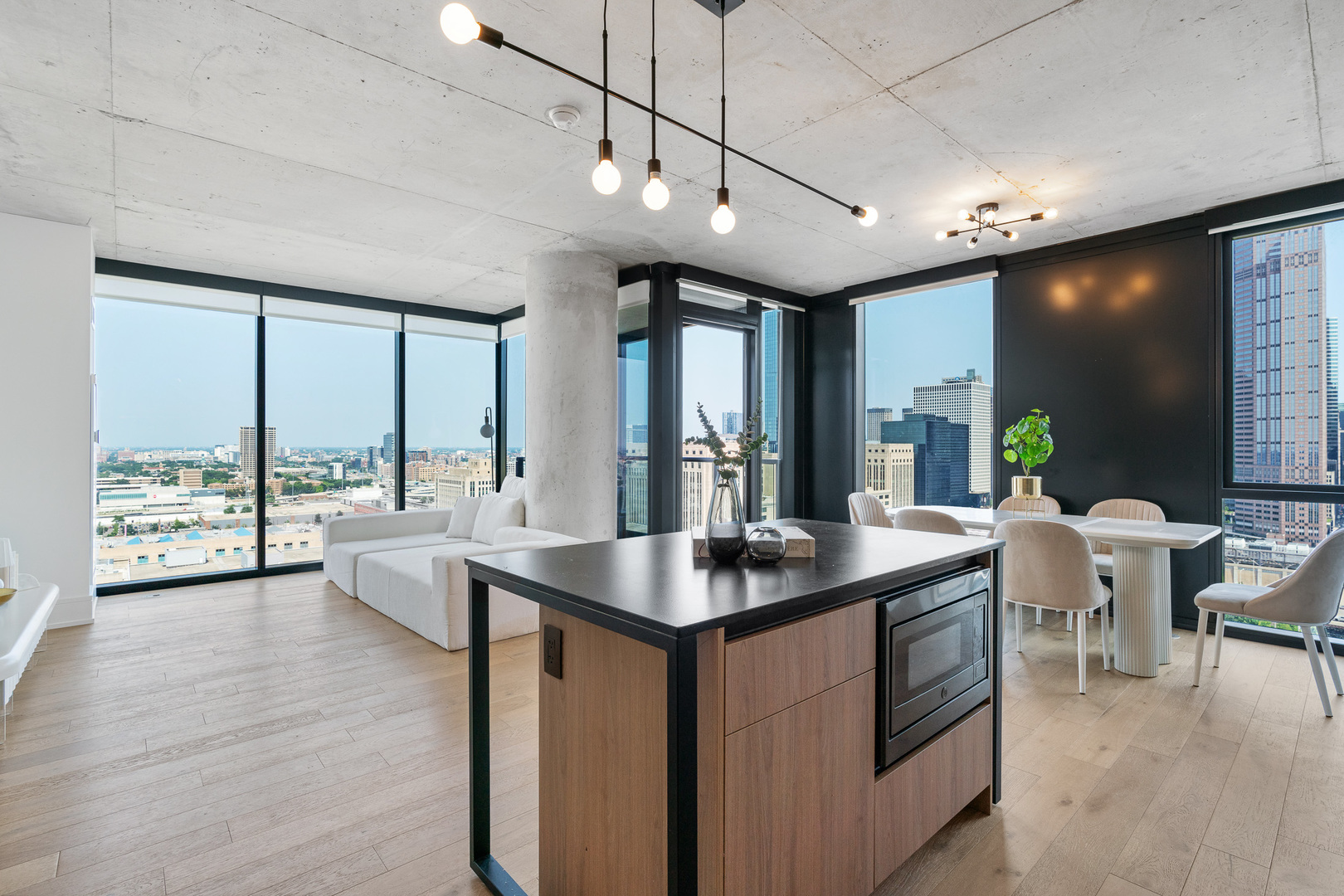 234 W Polk Street Unit: 2402