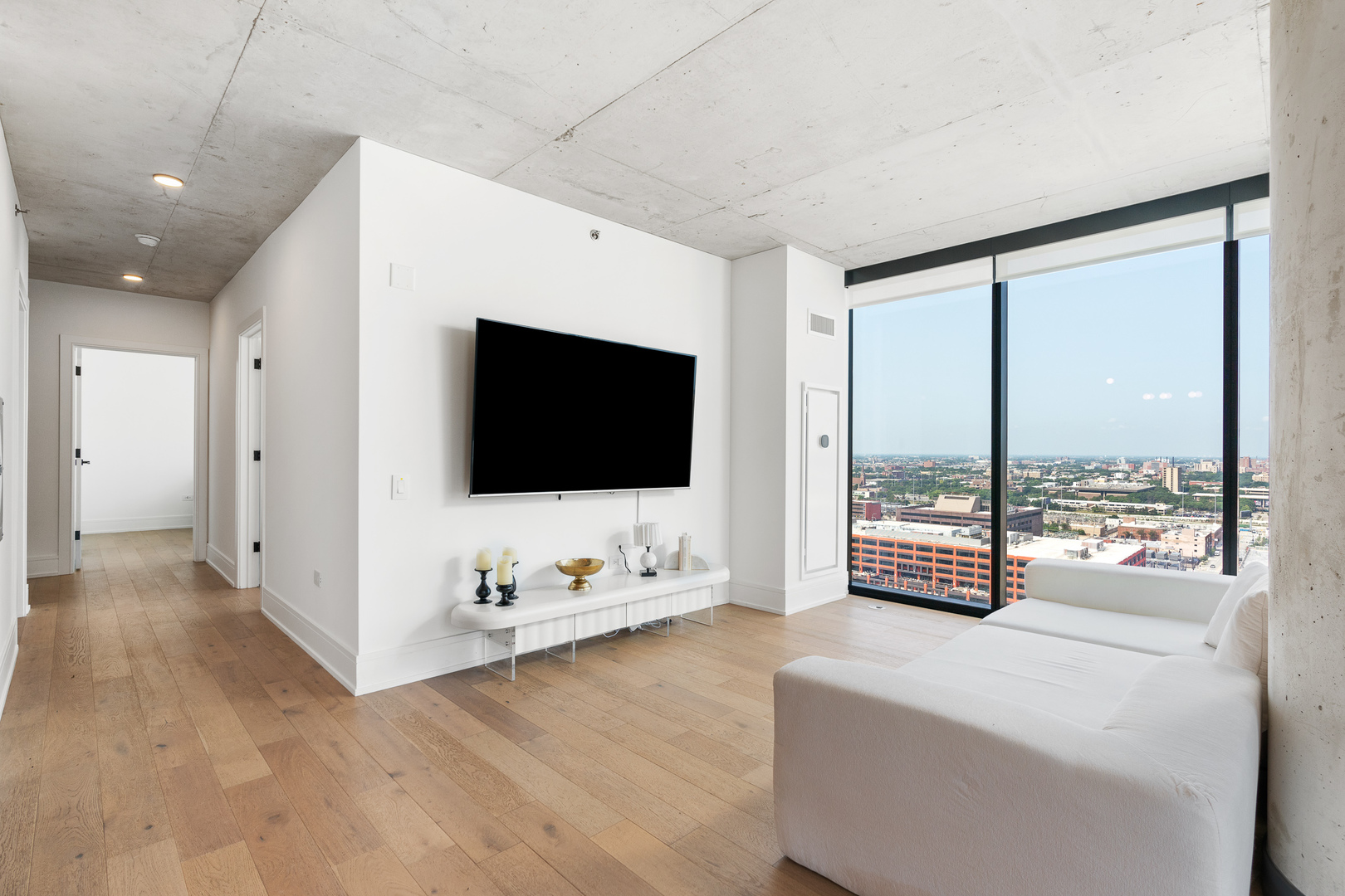 234 W Polk Street Unit: 2402