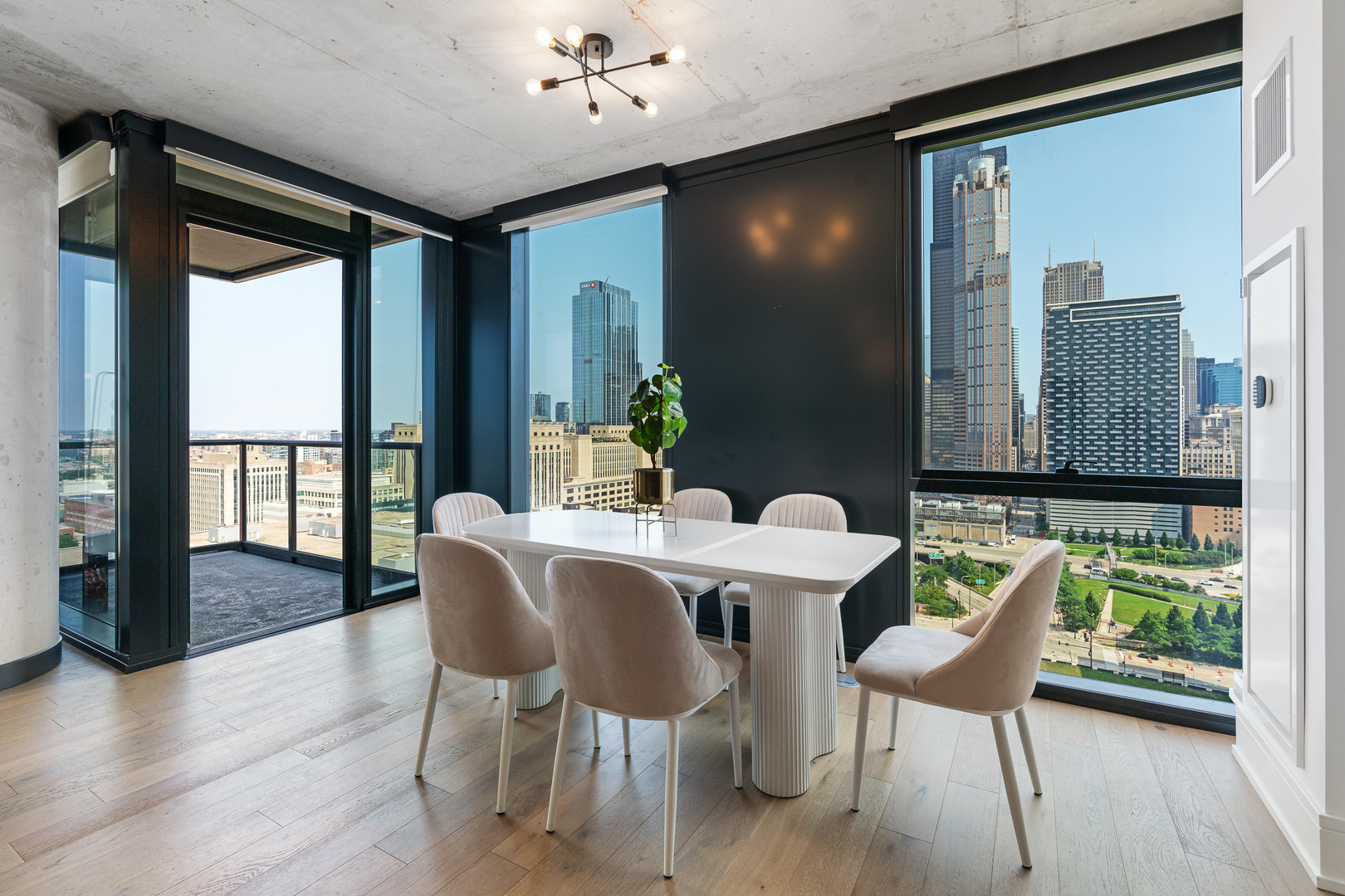 234 W Polk Street Unit: 2402