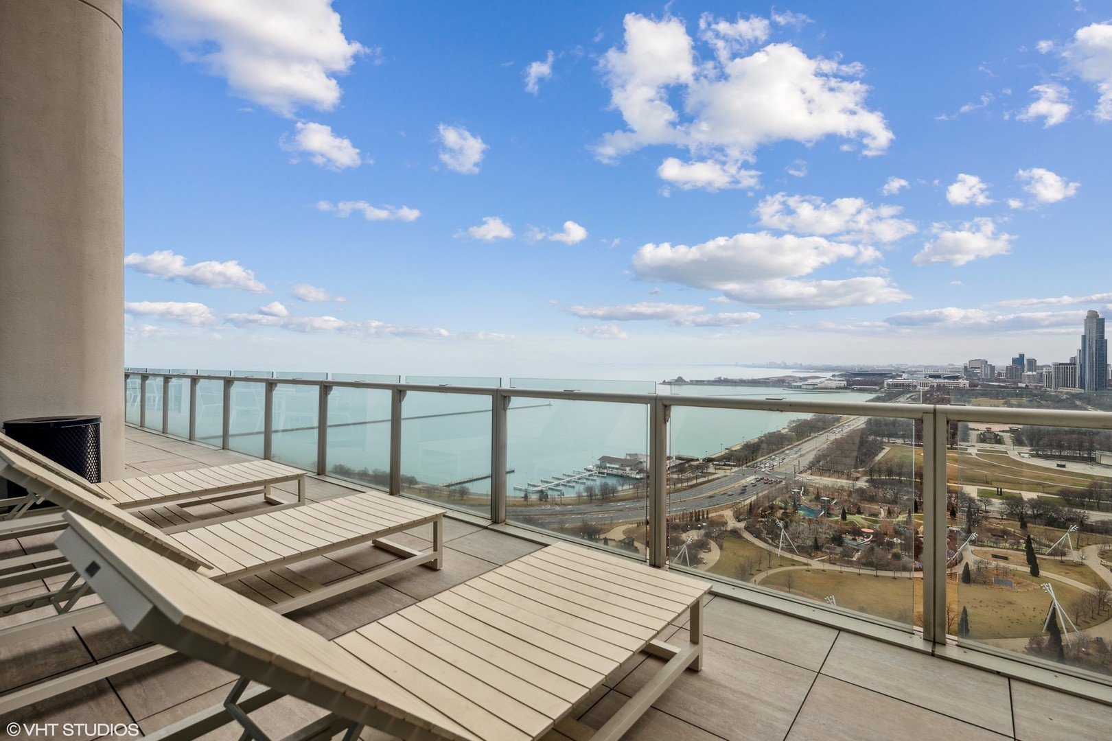 340 E Randolph Street Unit: 906