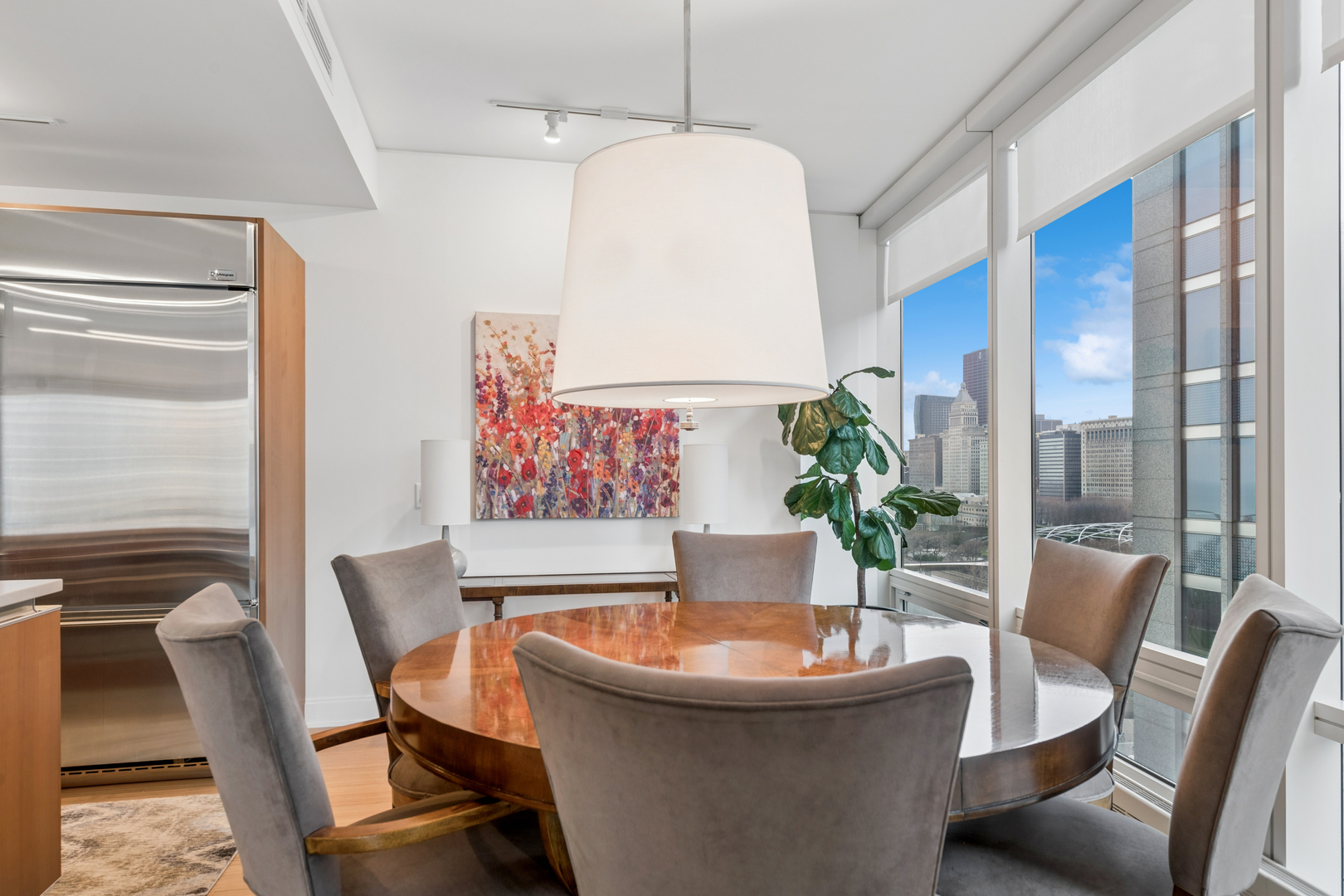 340 E Randolph Street Unit: 906