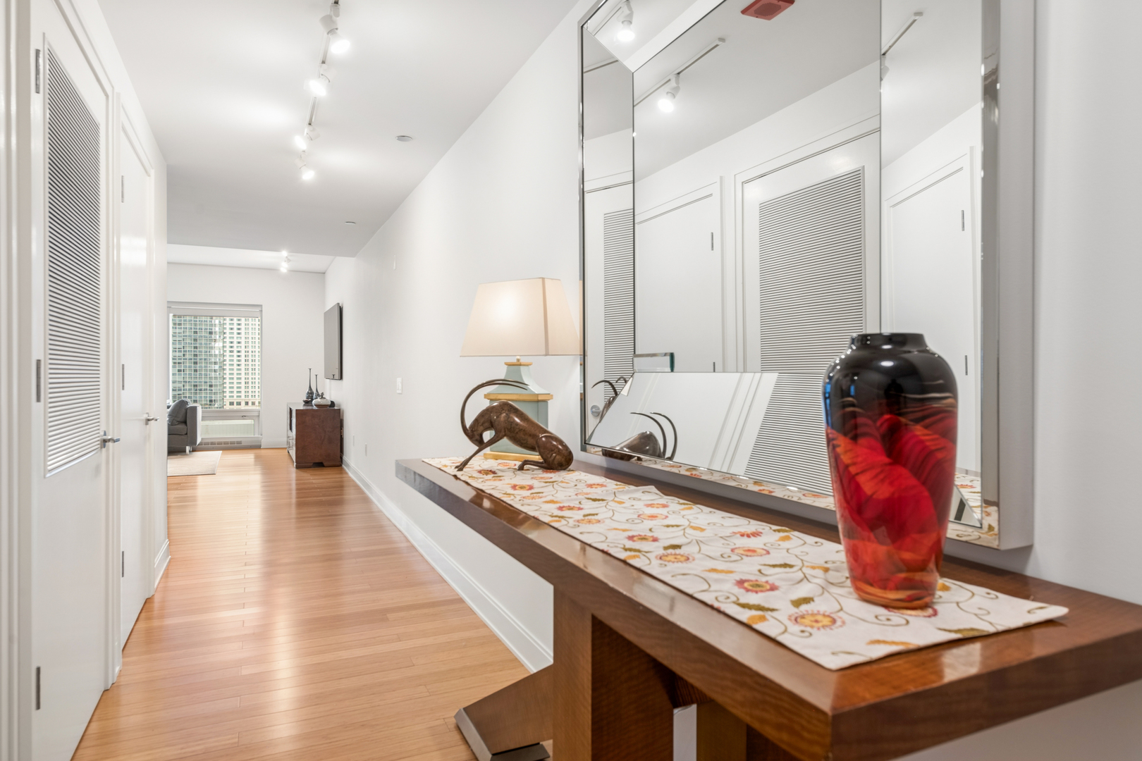340 E Randolph Street Unit: 906