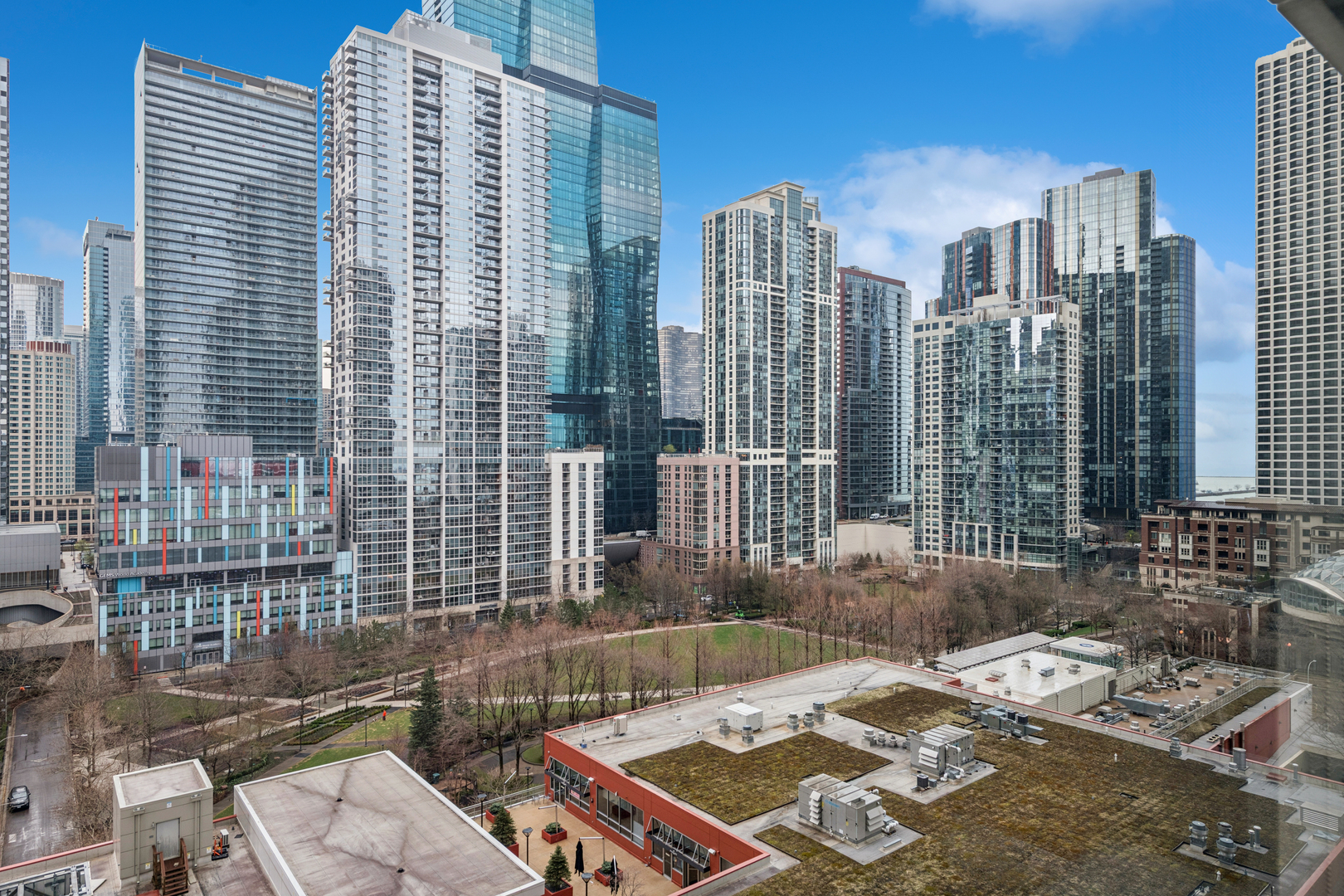 340 E Randolph Street Unit: 906