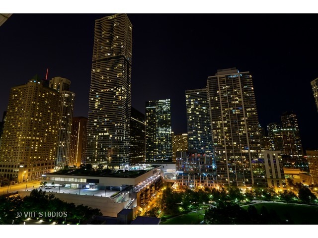 340 E Randolph Street Unit: 906