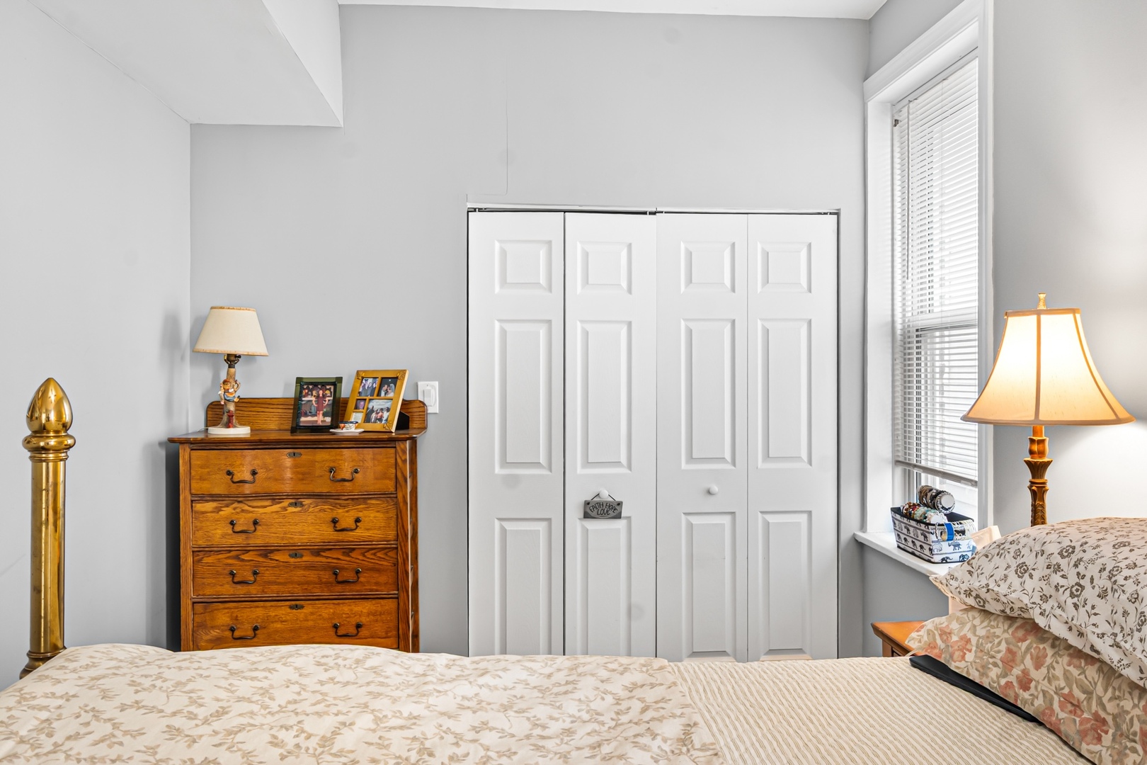 4021 N Whipple Street