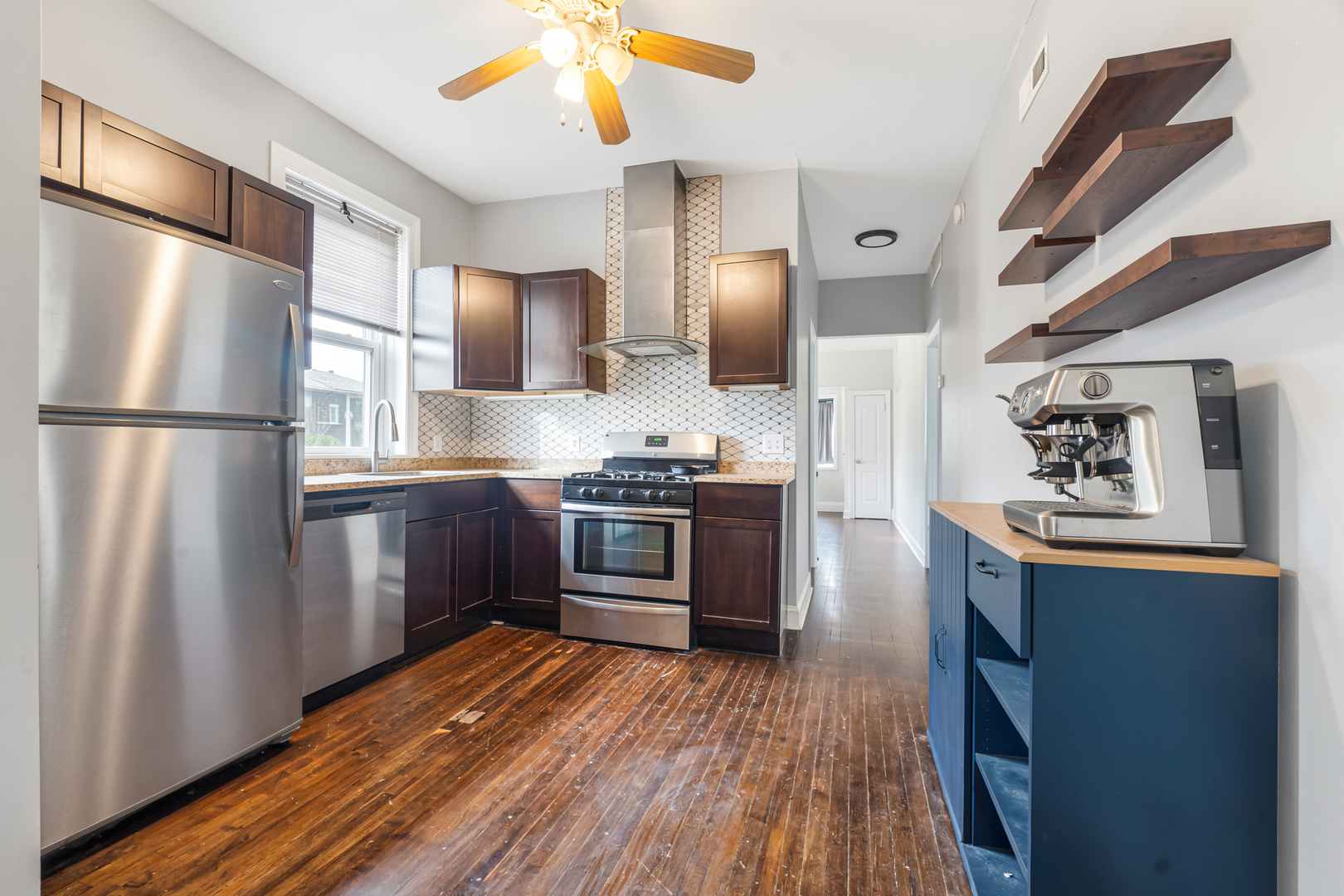 4021 N Whipple Street