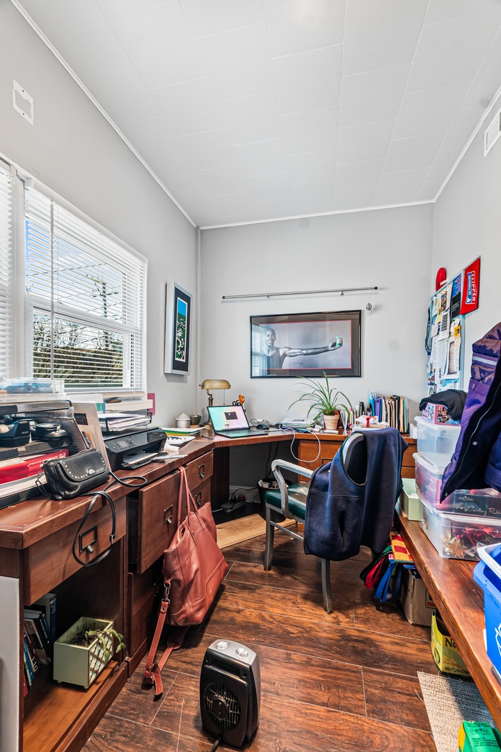 4021 N Whipple Street