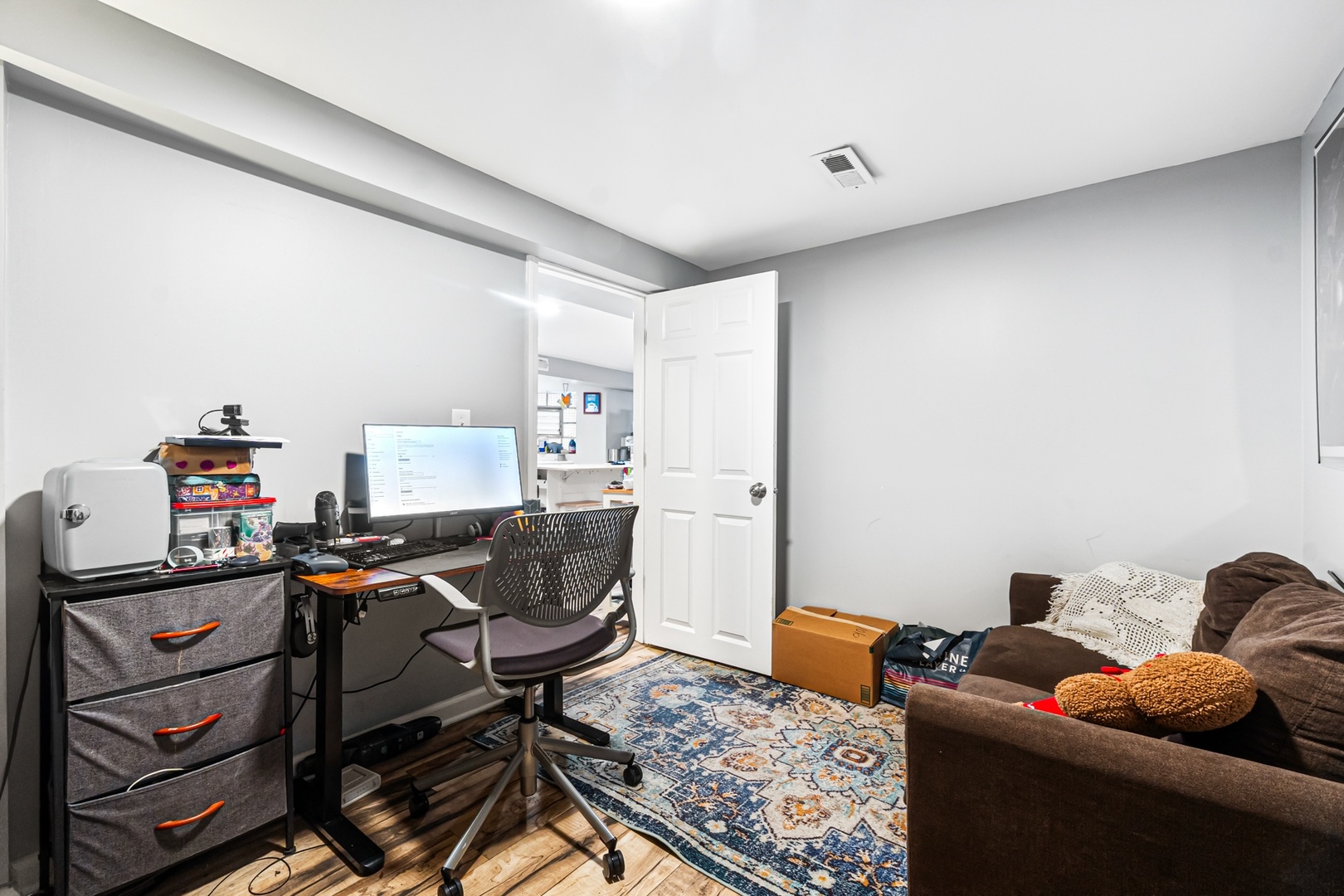 4021 N Whipple Street