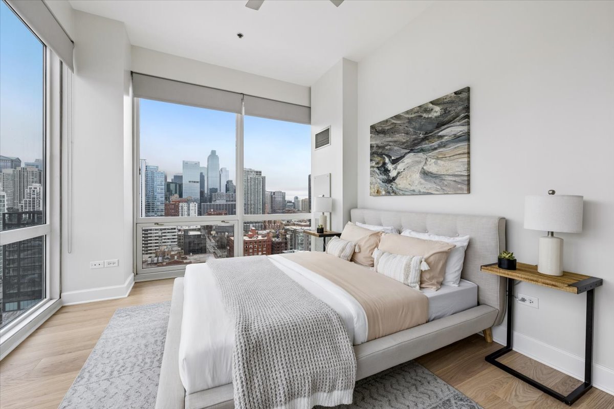 757 N Orleans Street Unit: 2206