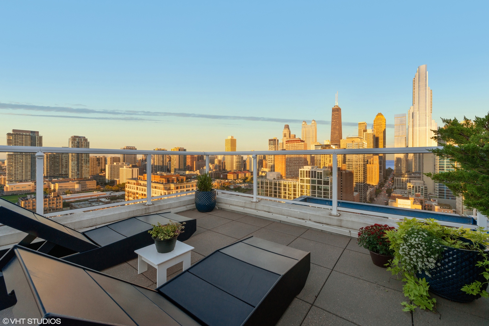 757 N Orleans Street Unit: 2206
