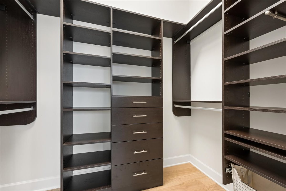 757 N Orleans Street Unit: 2206