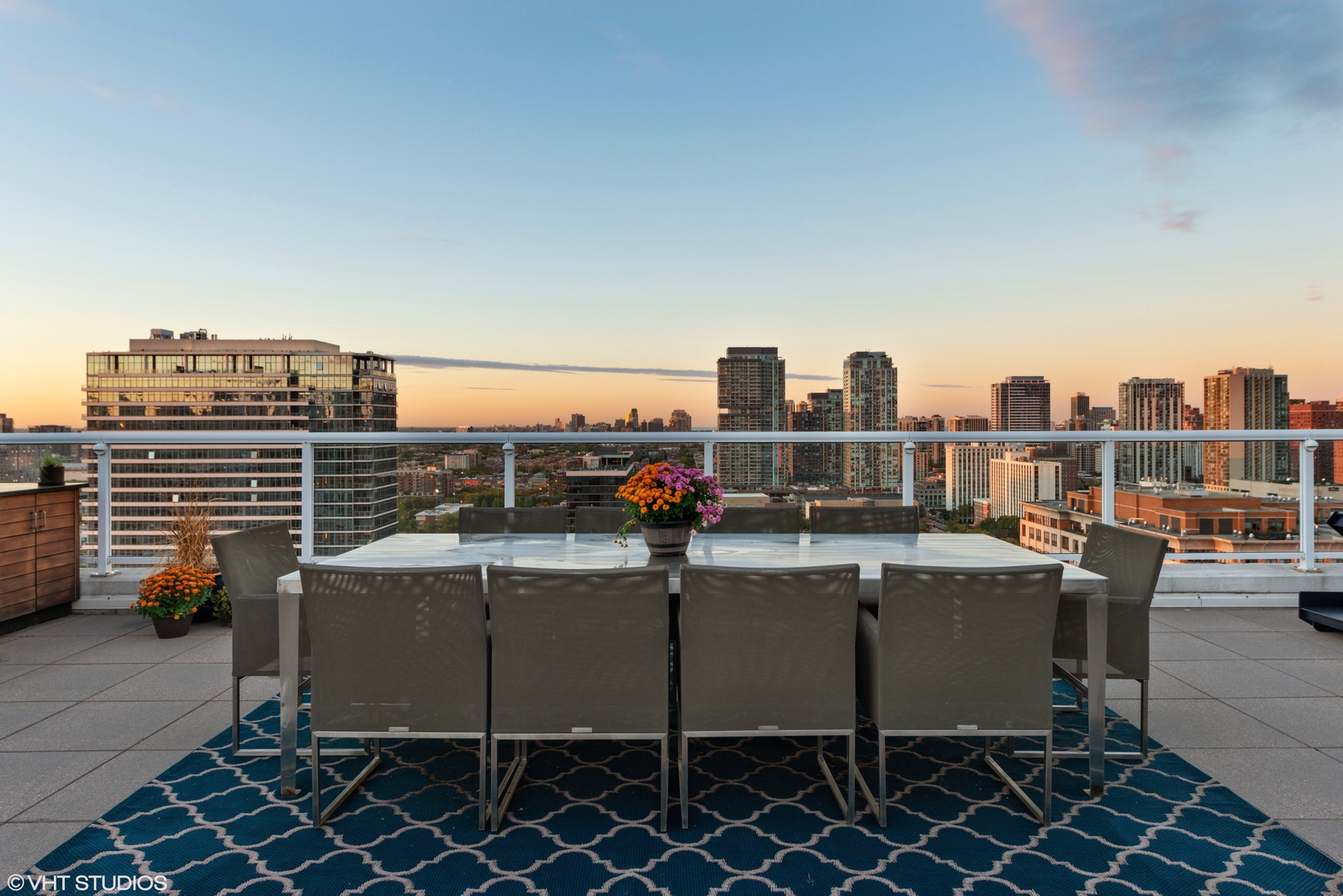 757 N Orleans Street Unit: 2206