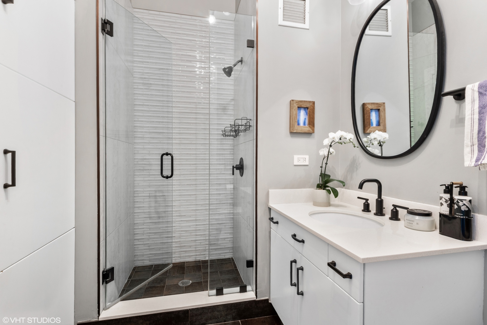 757 N Orleans Street Unit: 2206