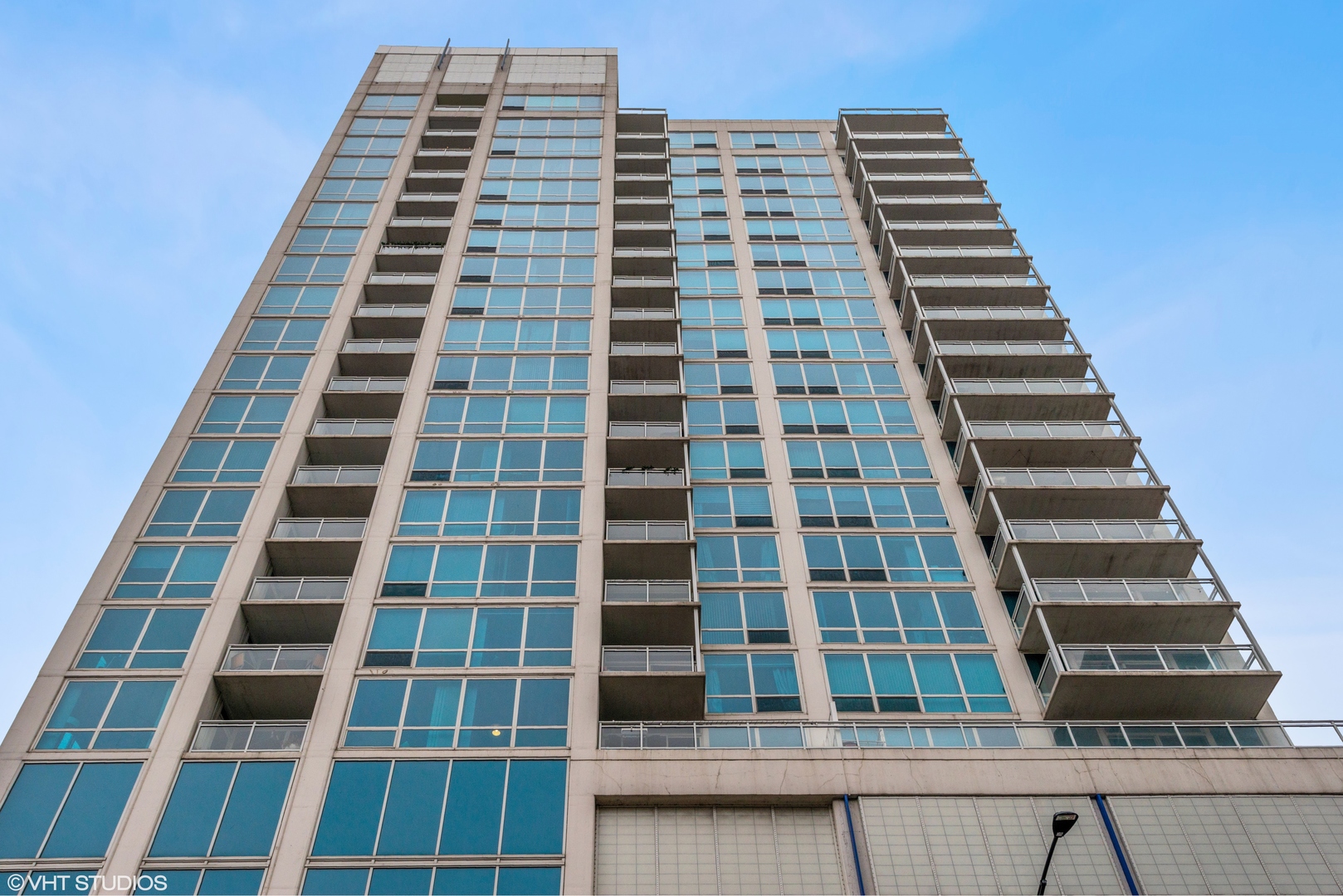 757 N Orleans Street Unit: 2206