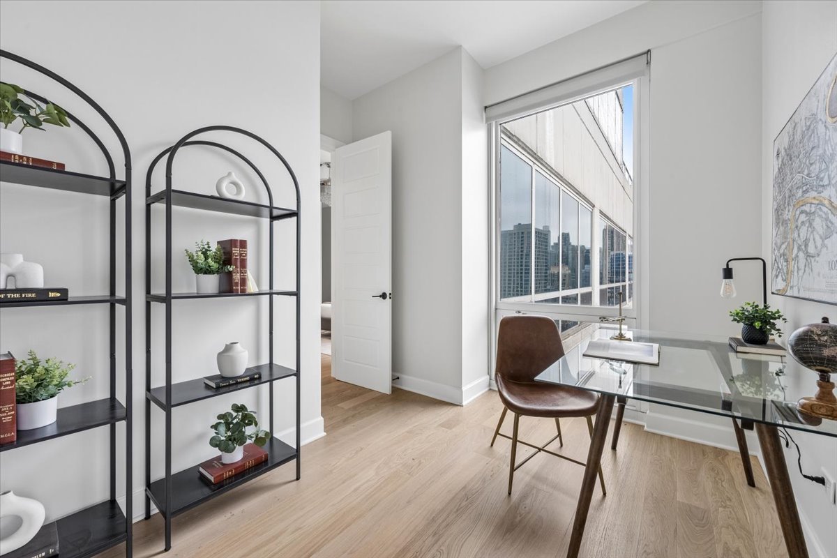 757 N Orleans Street Unit: 2206