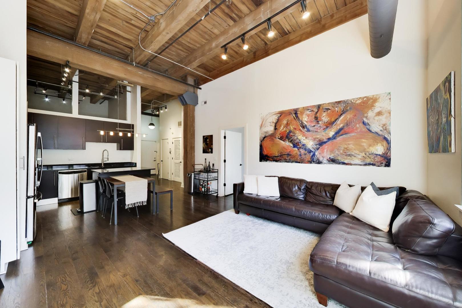 1050 W Hubbard Street Unit: 1B