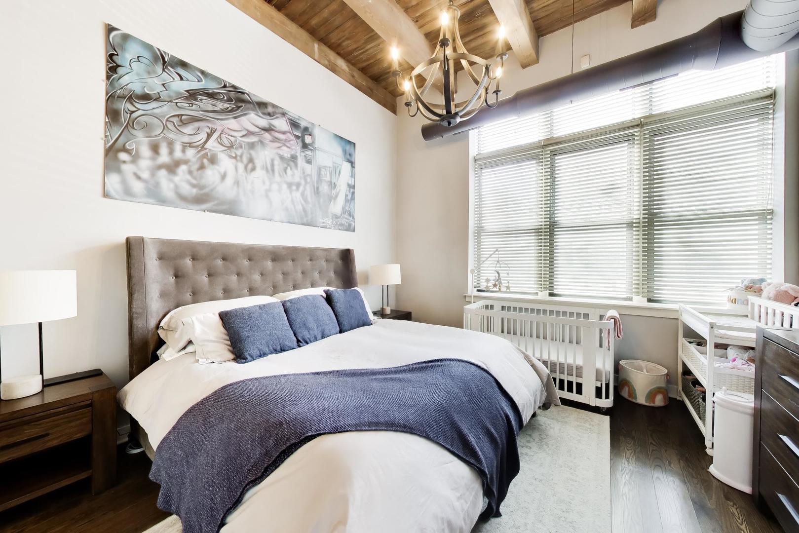 1050 W Hubbard Street Unit: 1B