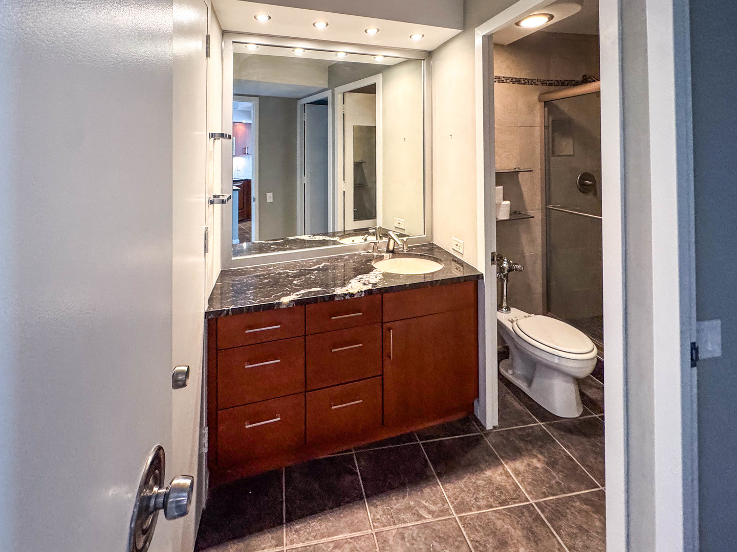 300 N STATE Street Unit: 3008