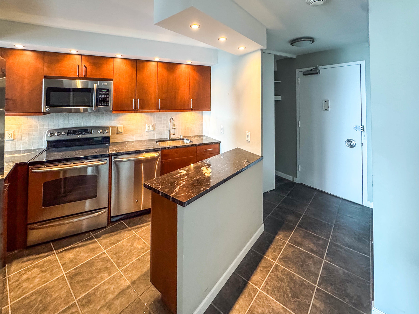 300 N STATE Street Unit: 3008