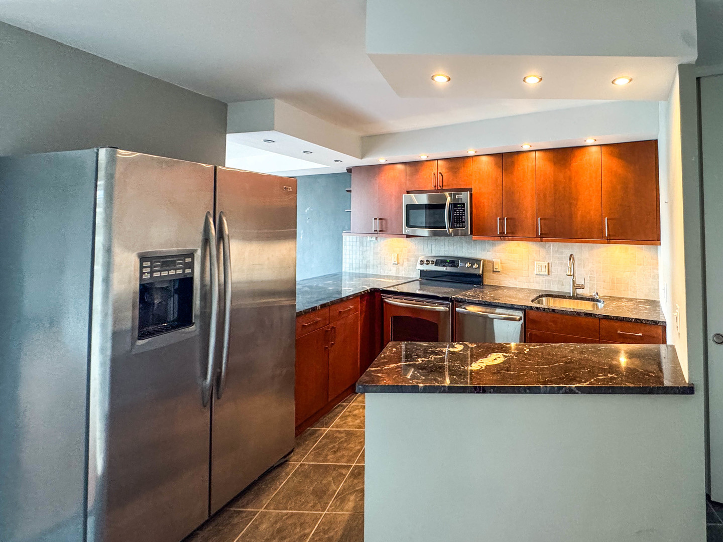 300 N STATE Street Unit: 3008