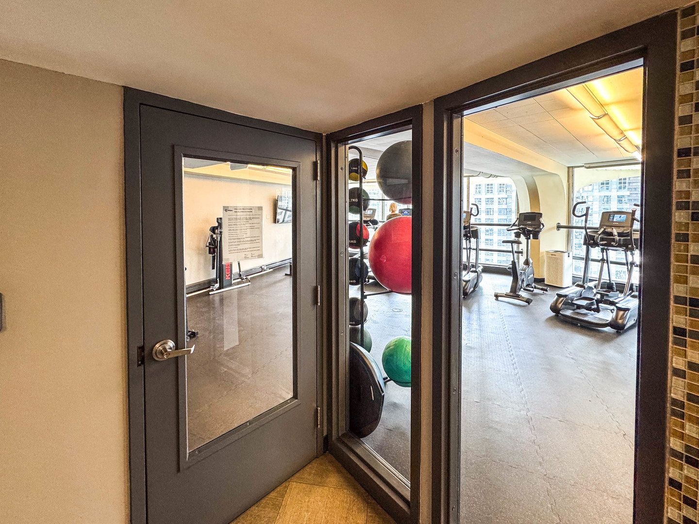 300 N STATE Street Unit: 3008