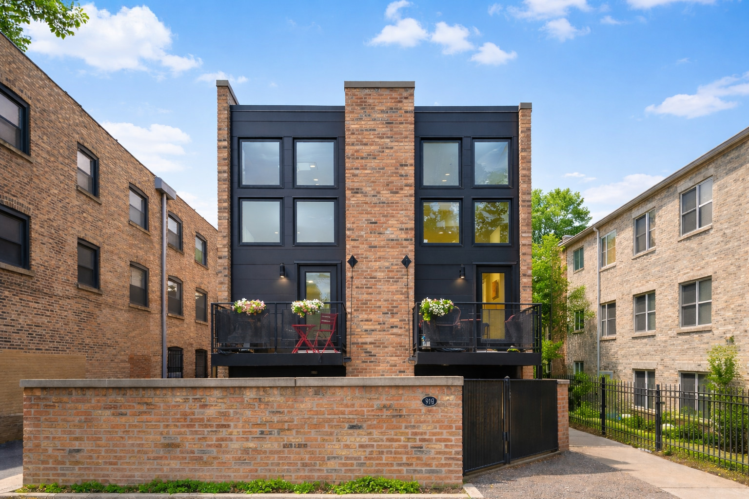 910 W Diversey Parkway Unit: F