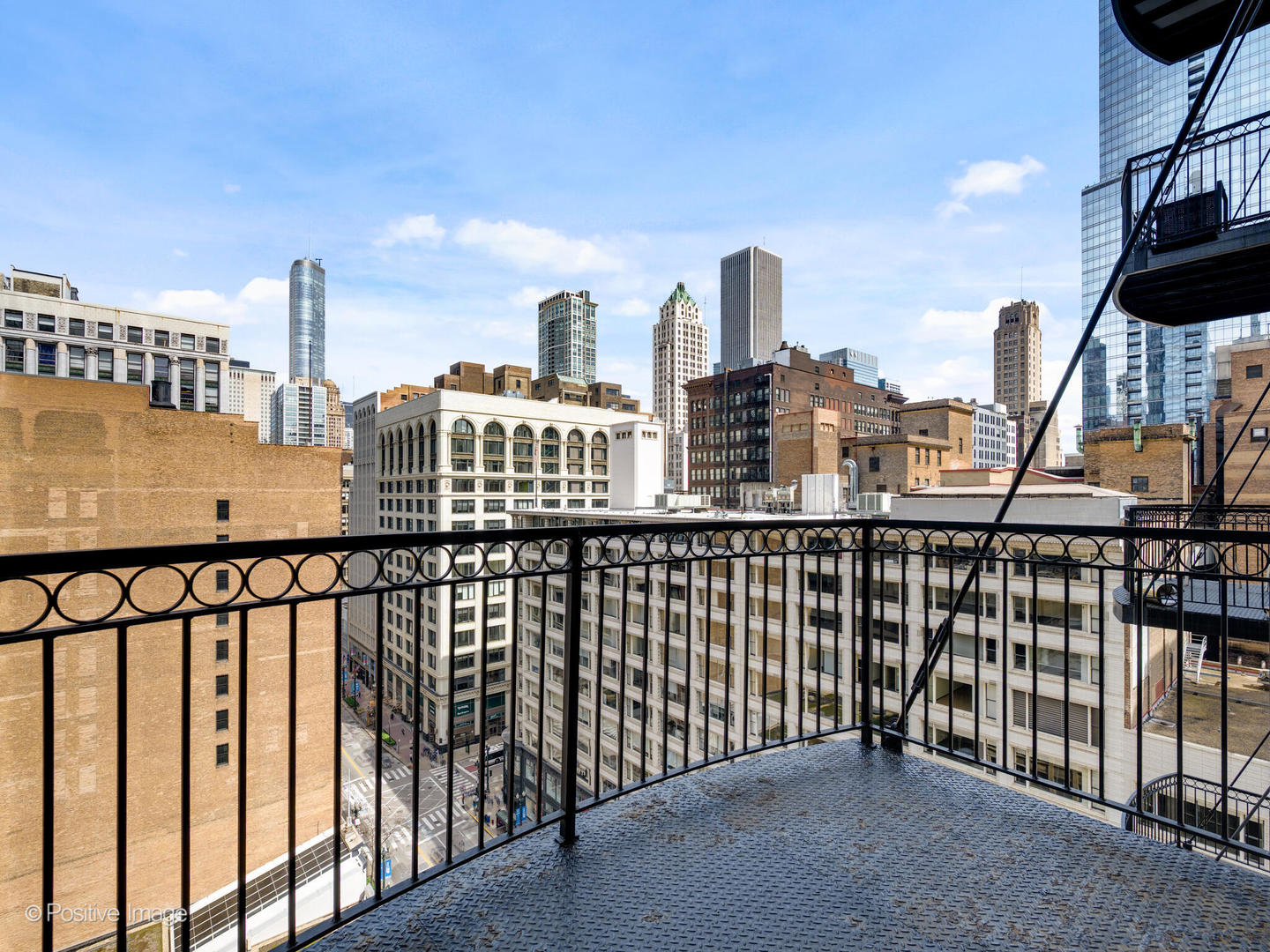 8 W Monroe Street Unit: 1408