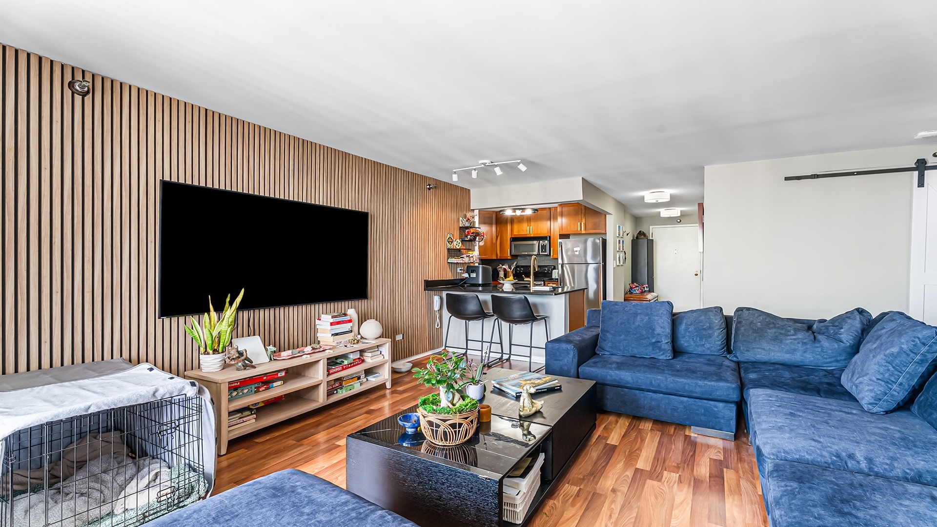 111 W Maple Street Unit: 3305