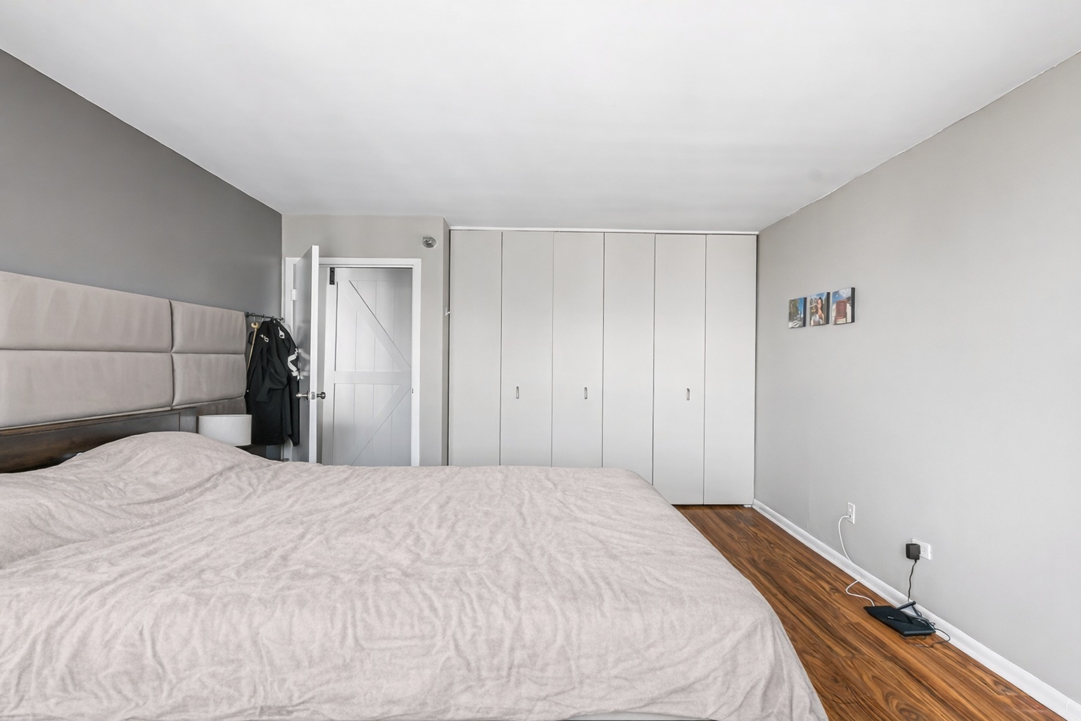 111 W Maple Street Unit: 3305