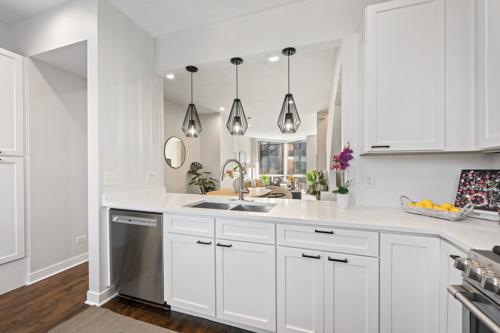1236 W Cottage Place Unit: 1236