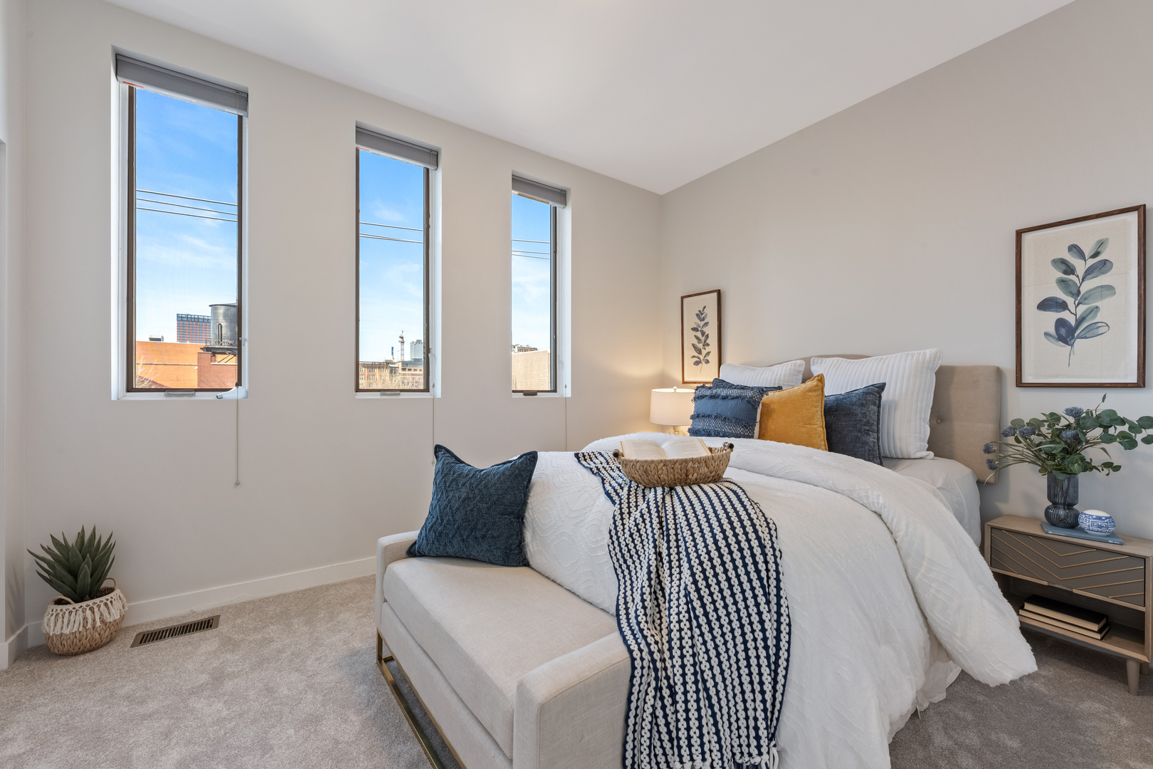 1236 W Cottage Place Unit: 1236