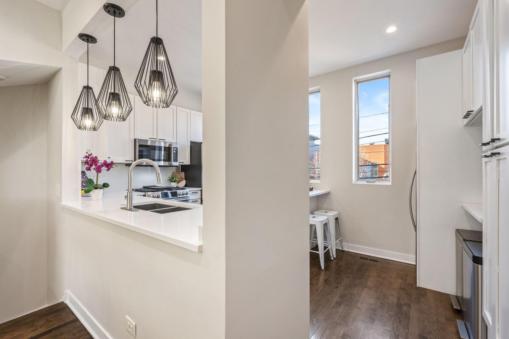 1236 W Cottage Place Unit: 1236