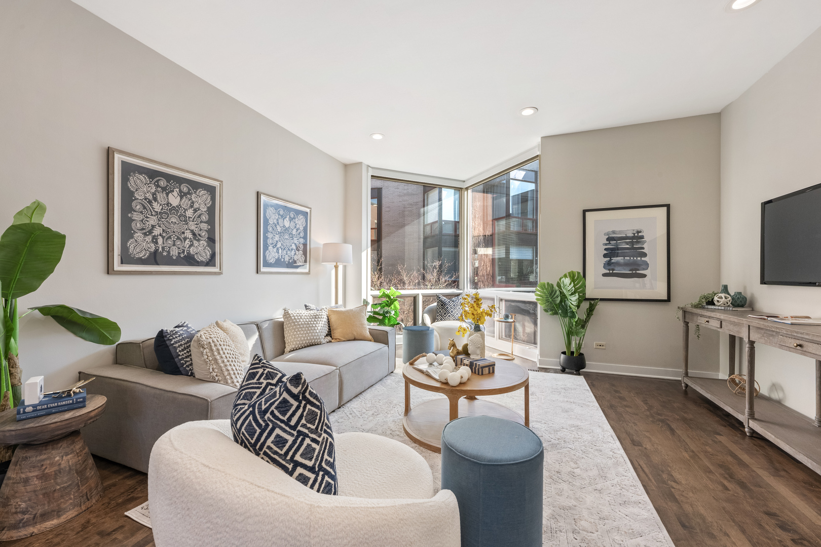 1236 W Cottage Place Unit: 1236