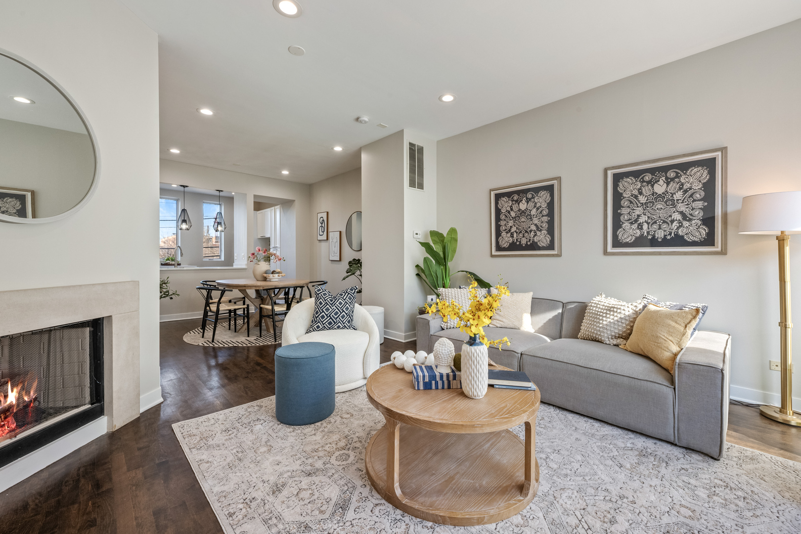 1236 W Cottage Place Unit: 1236