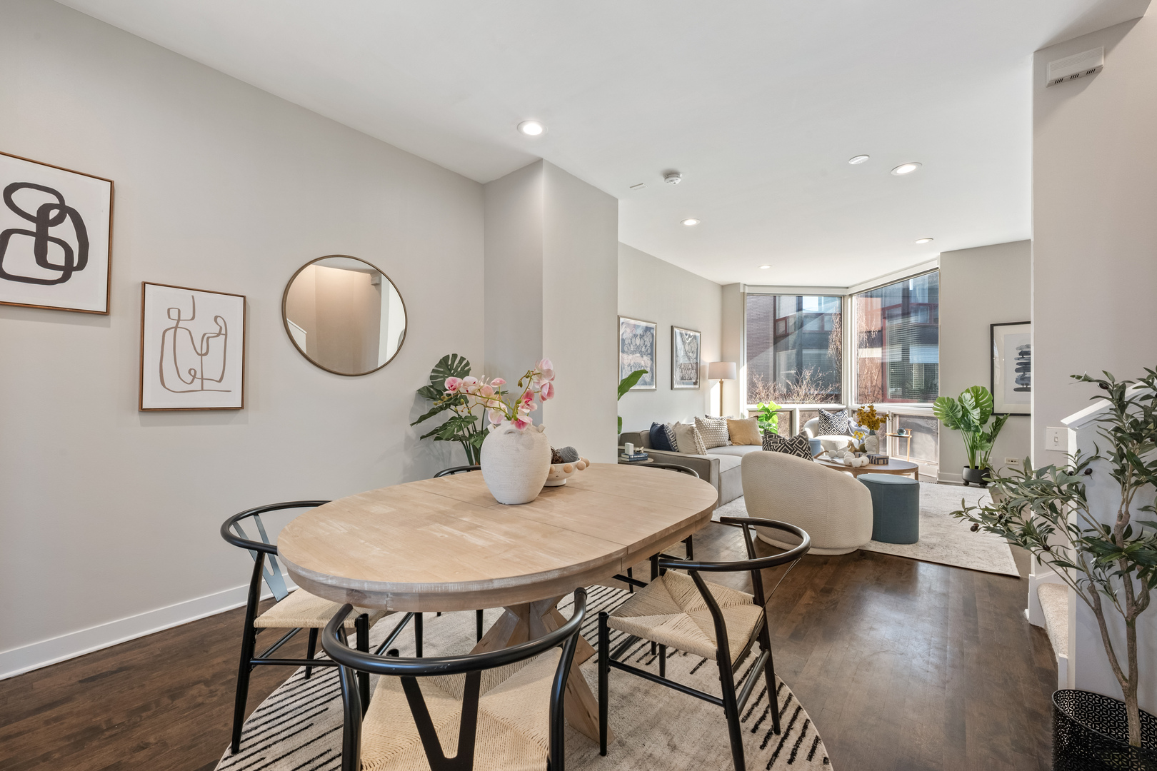 1236 W Cottage Place Unit: 1236
