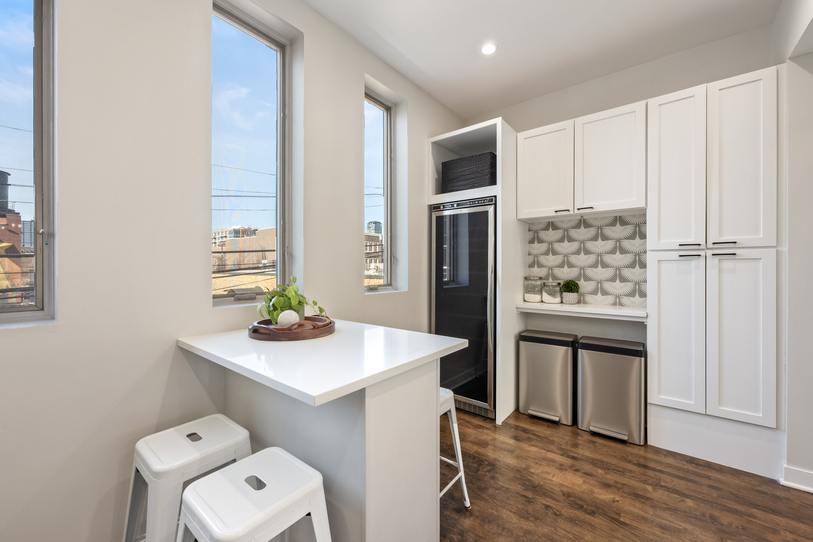 1236 W Cottage Place Unit: 1236