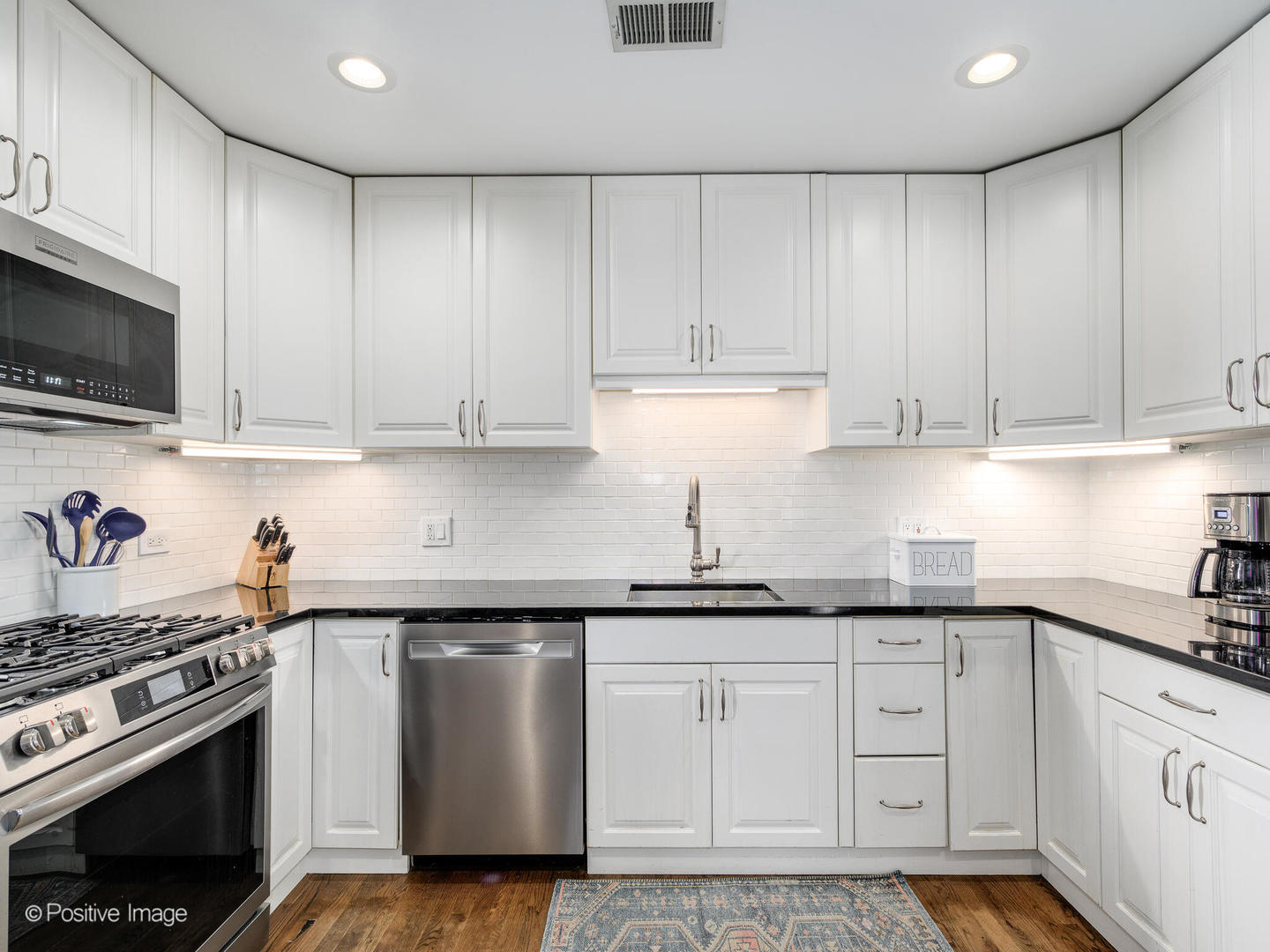 3903 N Seeley Avenue Unit: 3