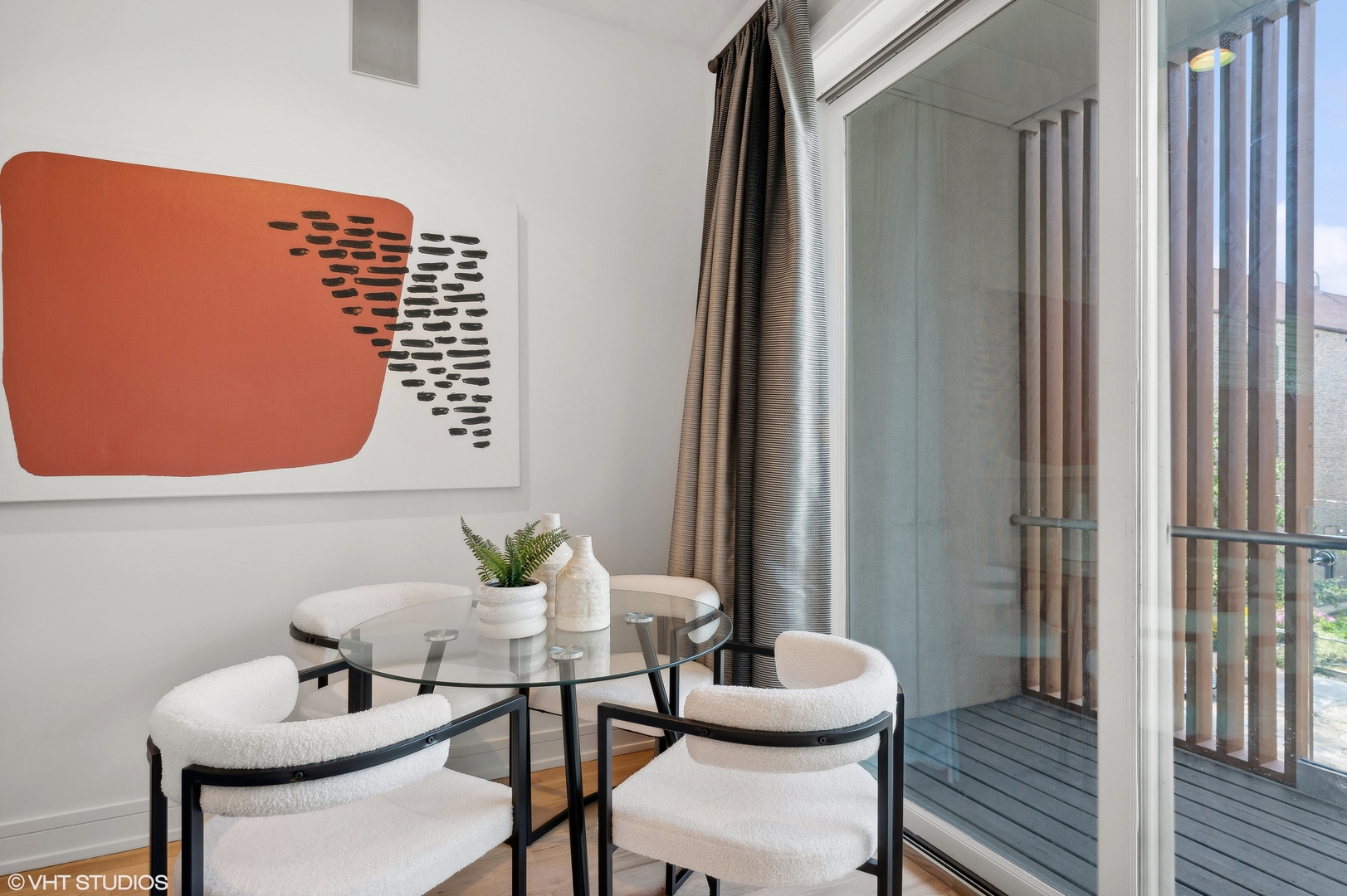 1021 N Hermitage Avenue Unit: 2