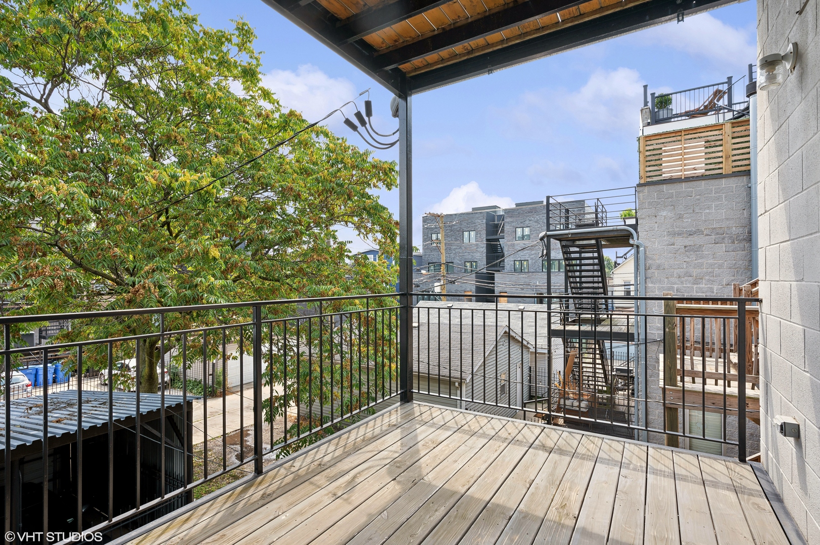 1021 N Hermitage Avenue Unit: 2