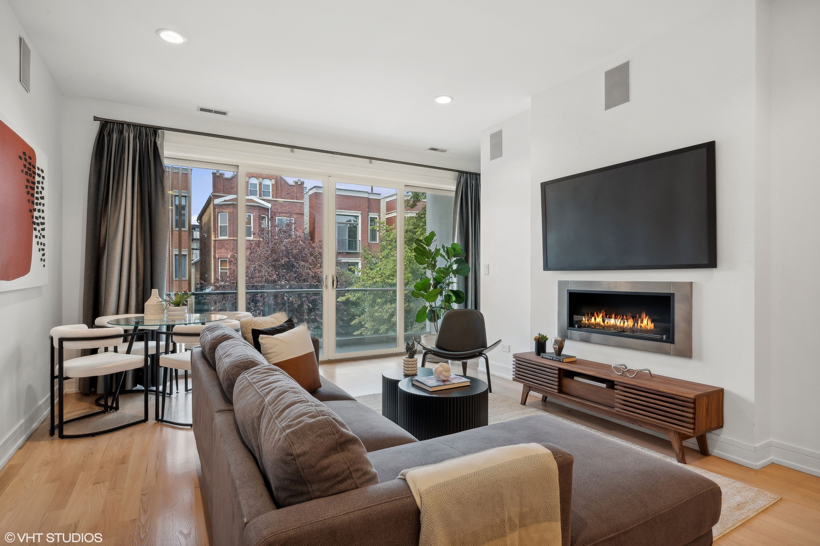 1021 N Hermitage Avenue Unit: 2