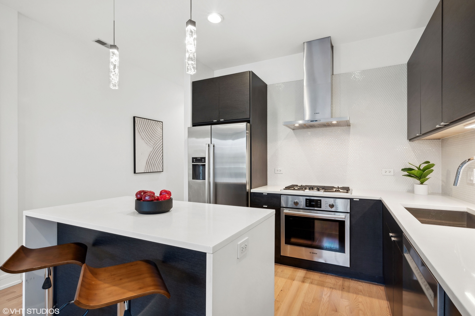 1021 N Hermitage Avenue Unit: 2