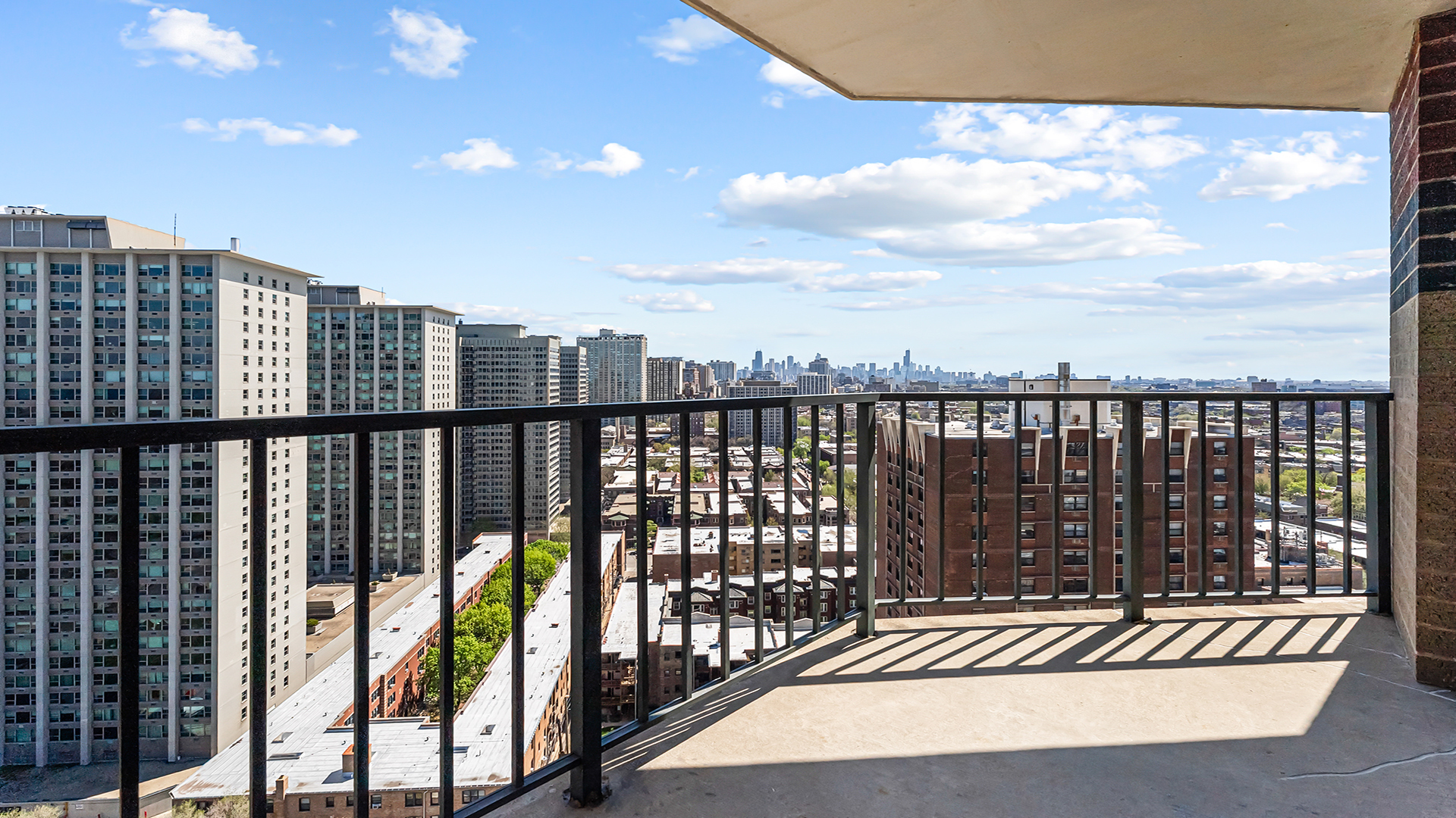 3660 N LAKE SHORE Drive Unit: 2203
