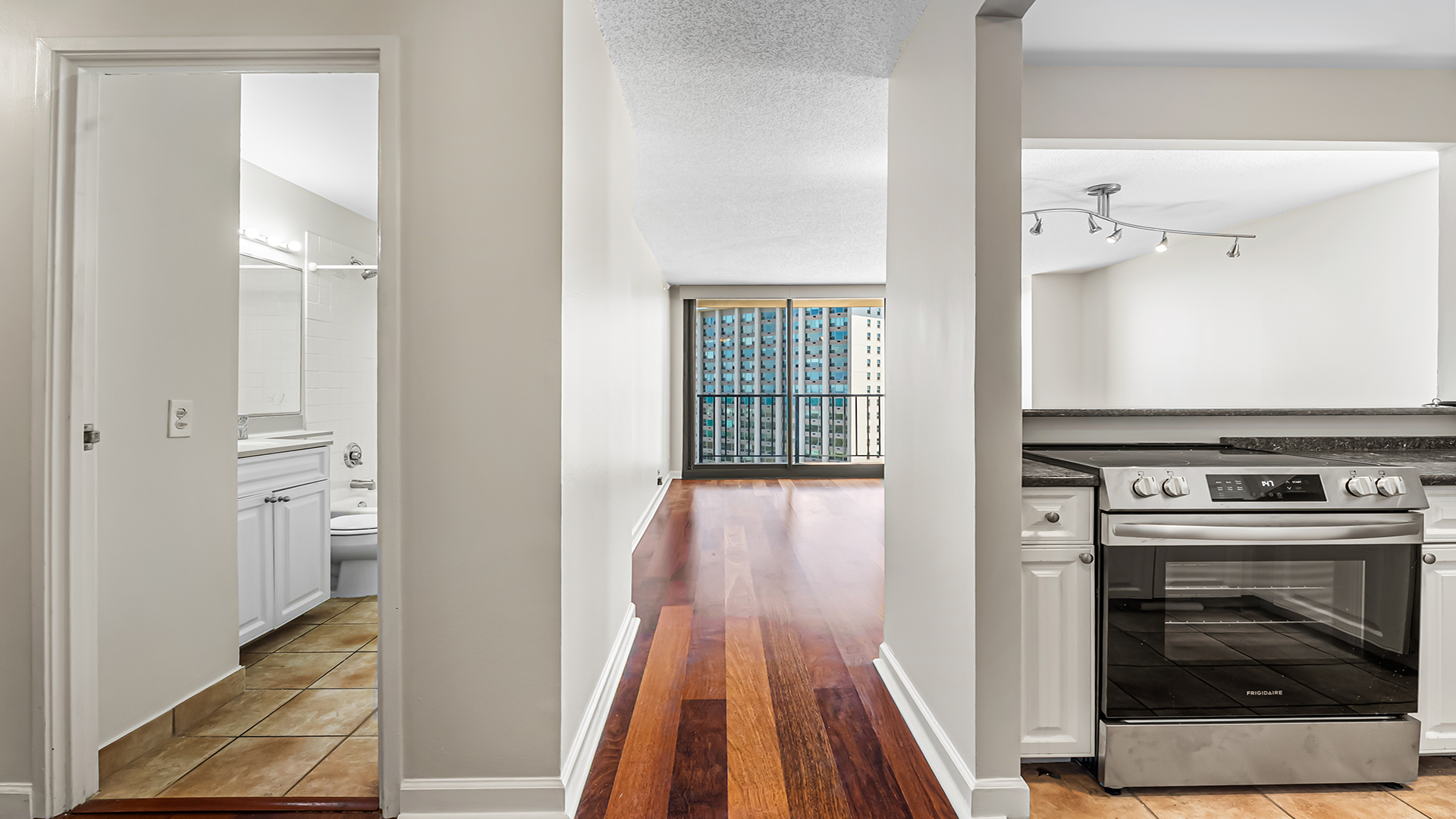 3660 N LAKE SHORE Drive Unit: 2203