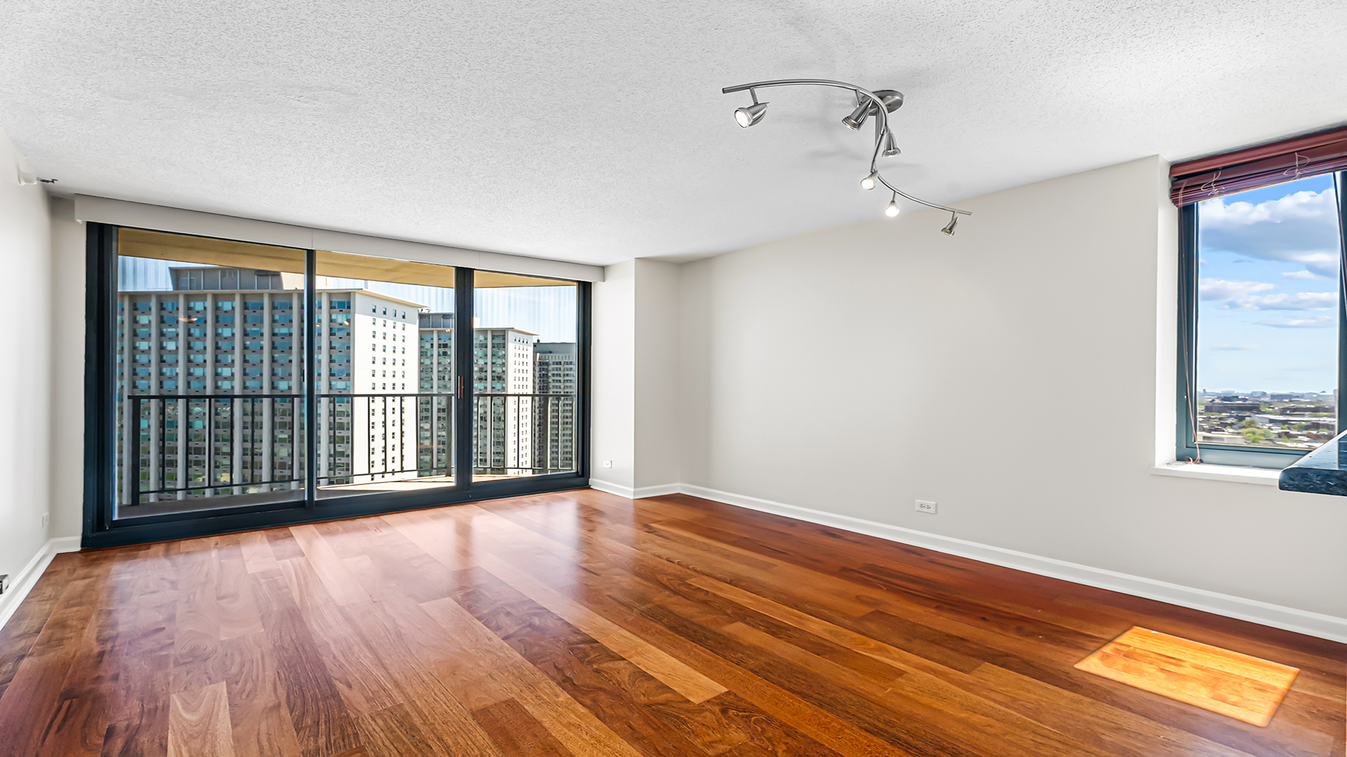 3660 N LAKE SHORE Drive Unit: 2203