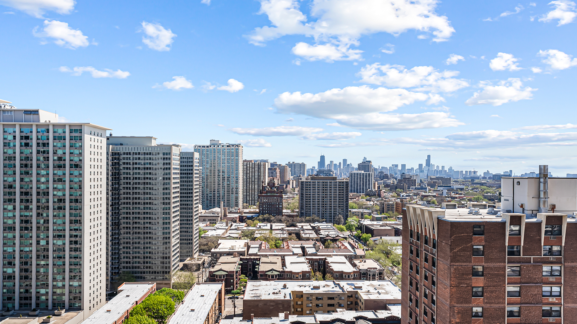 3660 N LAKE SHORE Drive Unit: 2203