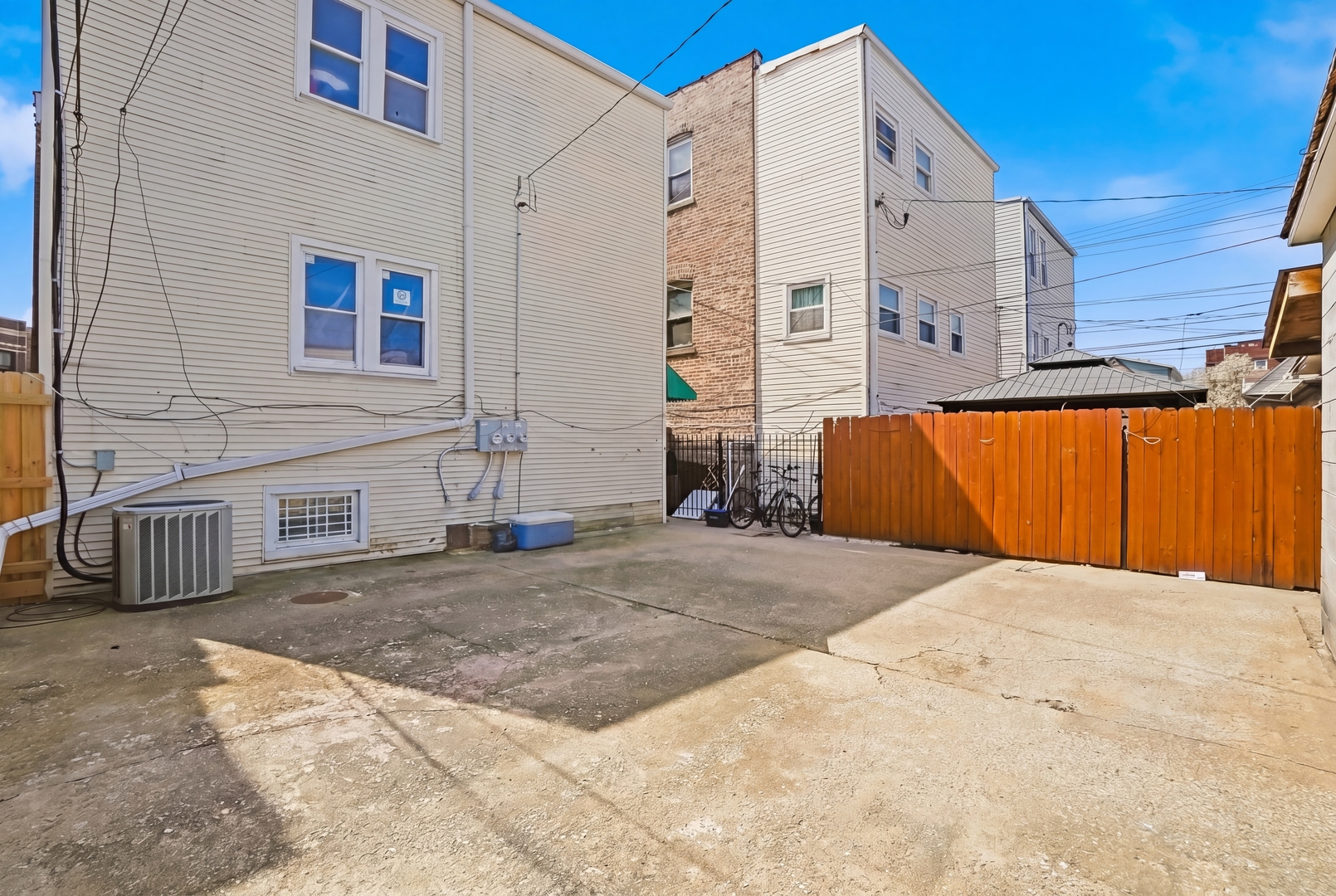 3240 W Cortez Street
