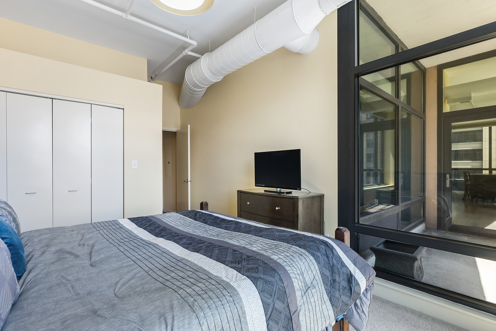 520 S State Street Unit: 1201