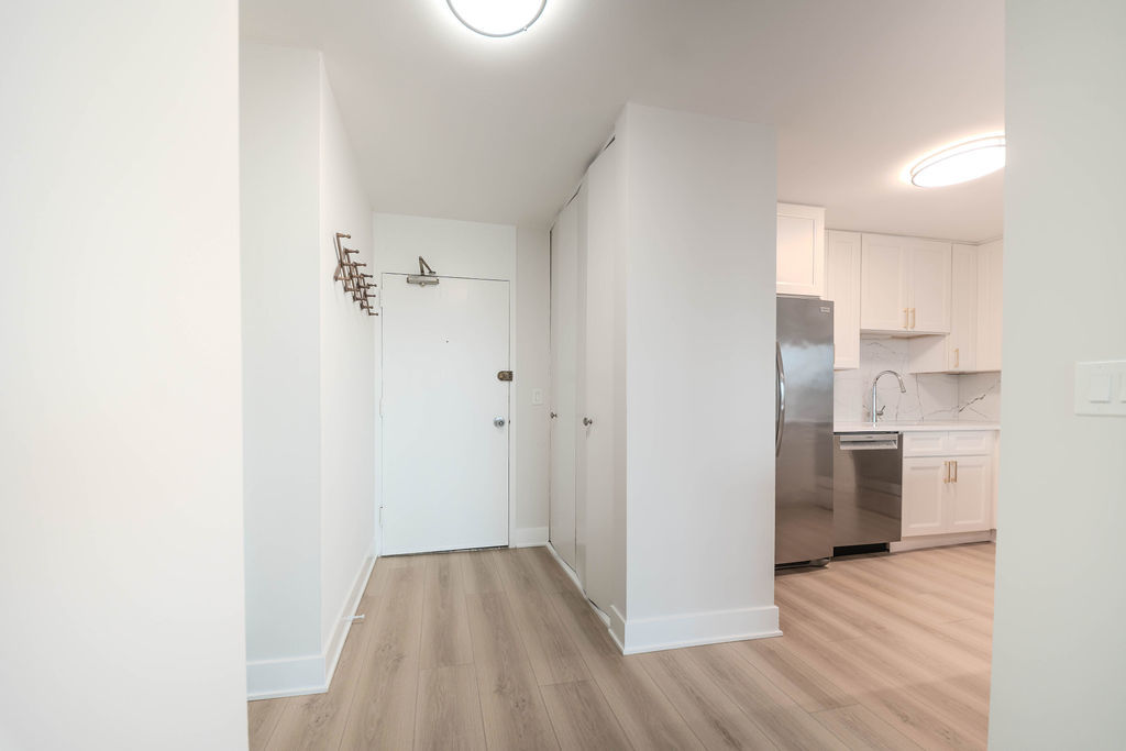1255 N Sandburg Terrace Unit: 2606E