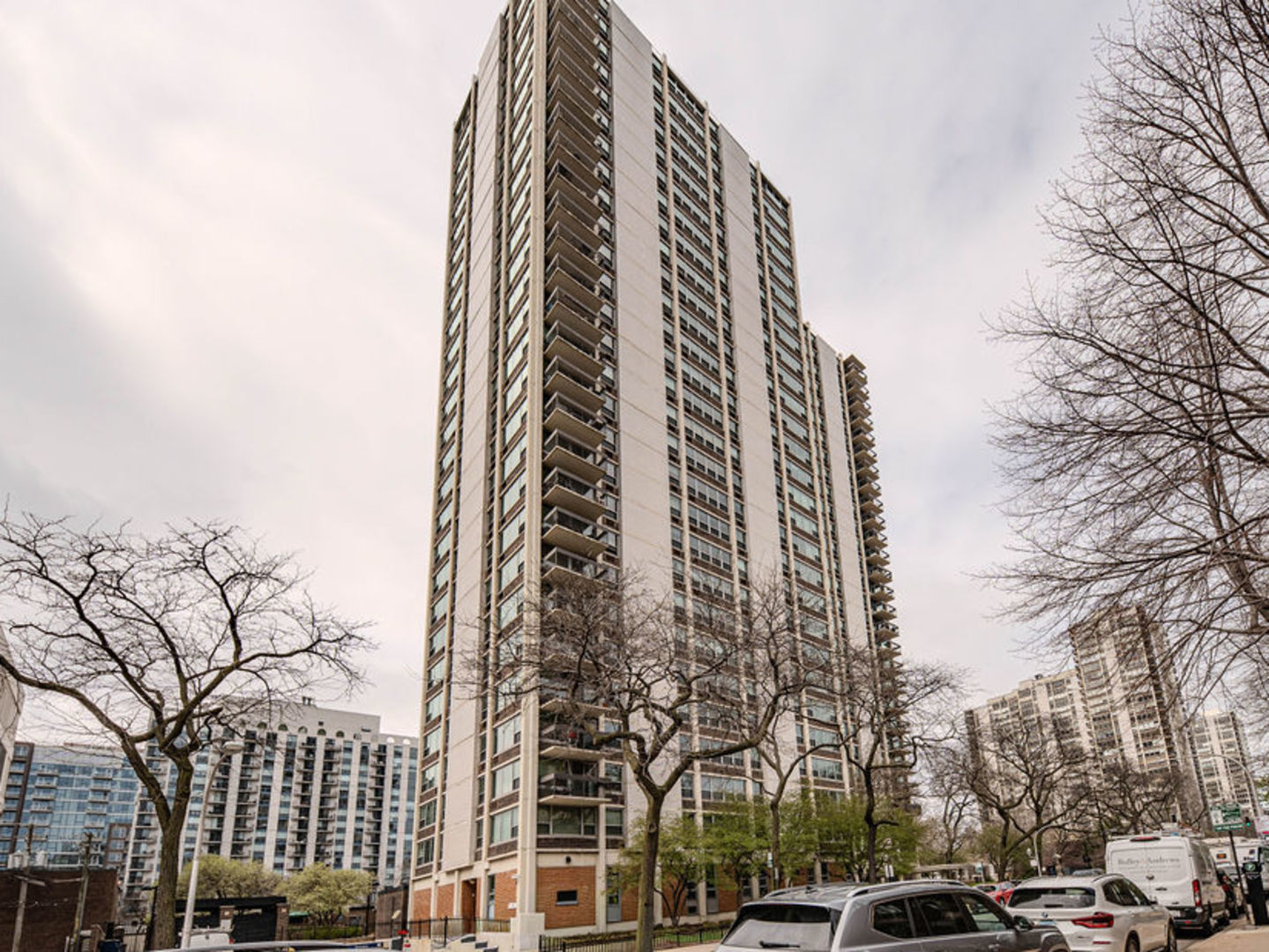 1255 N Sandburg Terrace Unit: 2606E